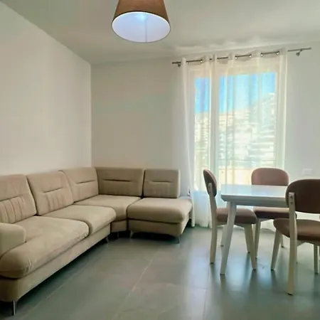 Urban Place Apartment Sarandë
