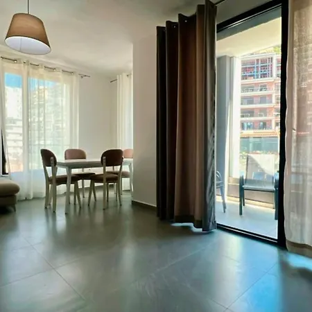 Urban Place Apartamento *